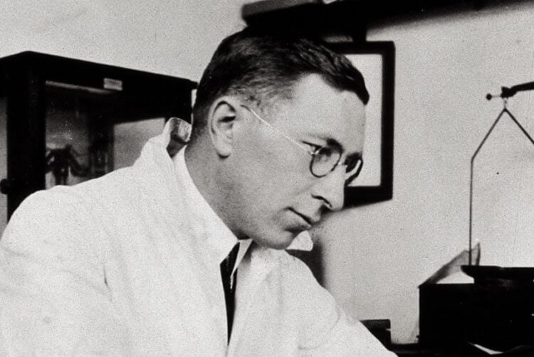 100 лет назад был сделан первый укол инсулина. Кому он спас жизнь? Фредерик Бантинг — человек, который спас мир от сахарного диабета. Фото.