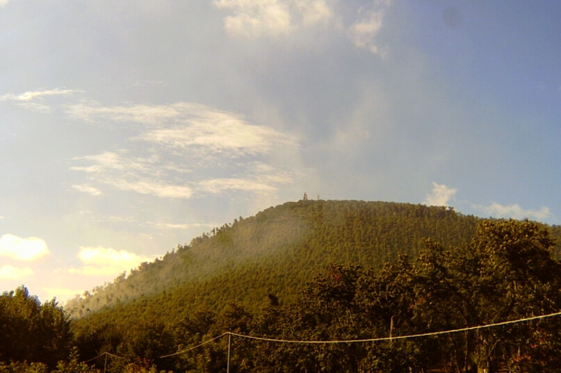 Вершина вулкана Роккамонфине — Монте-Санта-Кроче. Фото.