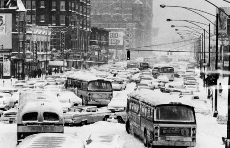 5 самых сильных снегопадов в современной истории. Последствия снегопада в Чикаго в 1967 году. Фото.