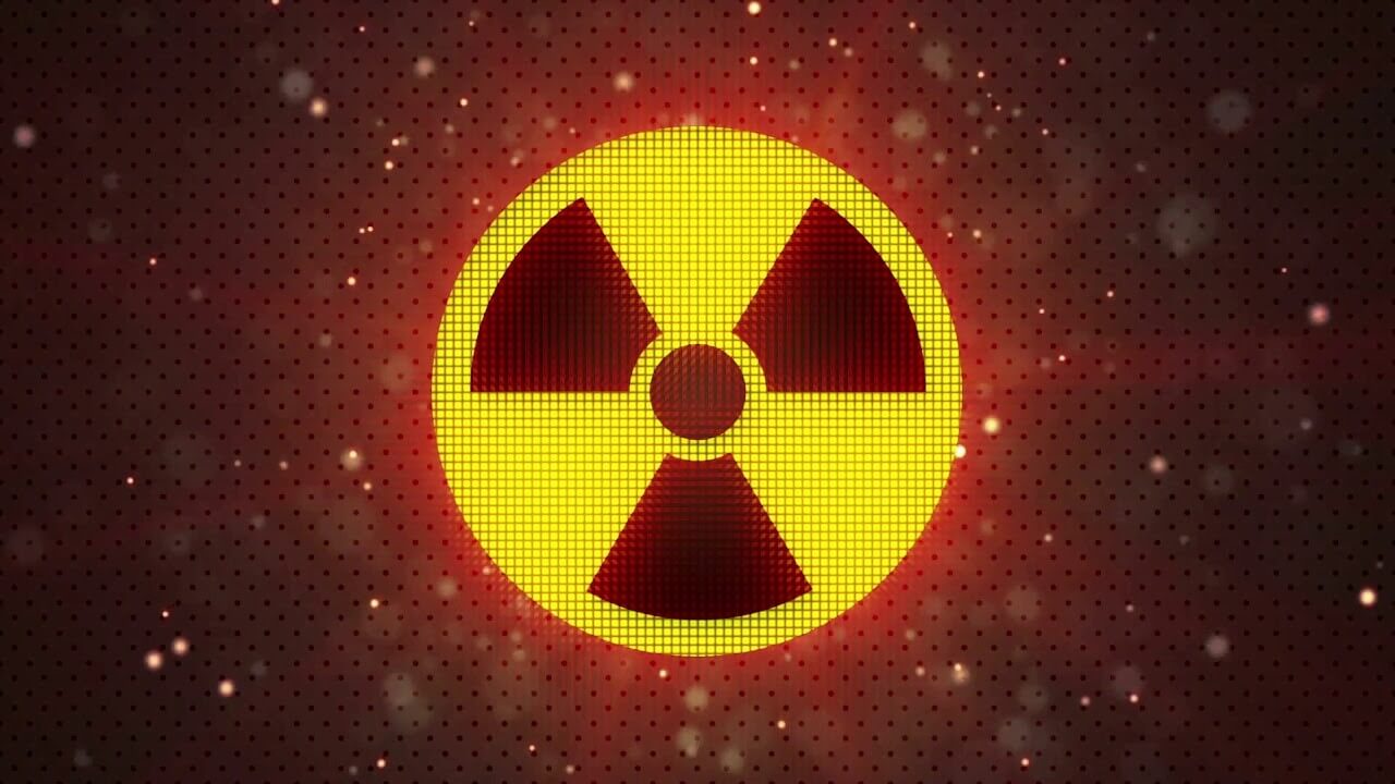 История ядерного оружия. Радиация – потоки фотонов и других элементарных частиц или атомных ядер, способные ионизировать вещество. История ядерного оружия. Радиация – потоки фотонов и других элементарных частиц или атомных ядер, способные ионизировать вещество. Фото.