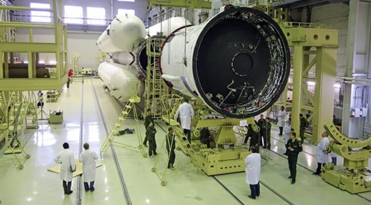 Модульное строение российских ракет «Ангара». Универсальный ракетный модуль «Ангары». Фото.