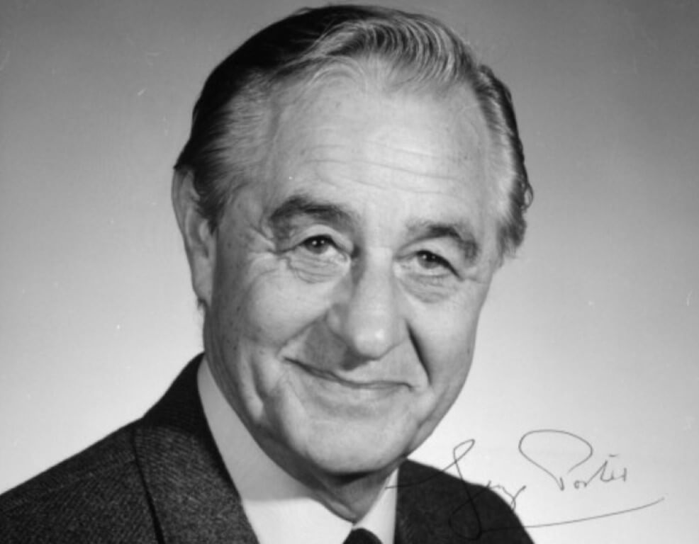 Взаимосвязь кишечника и мозга. Английский ученый Джордж Портер. Фото.