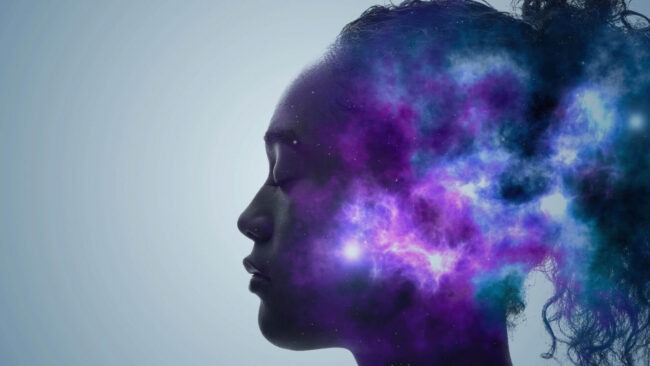 Голограмма – это изображение системы, полученное при помощи меньшего количества измерений, способное вместить в себя всю информацию из оригинальной системы. Фото.