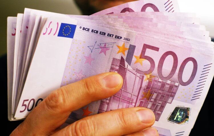 Попытки создать единую валюту. Евро — одна из самых молодых и успешных валют в мире. Фото.