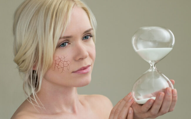 Процессы старения в мужском и женском организме отличаются. Фото.