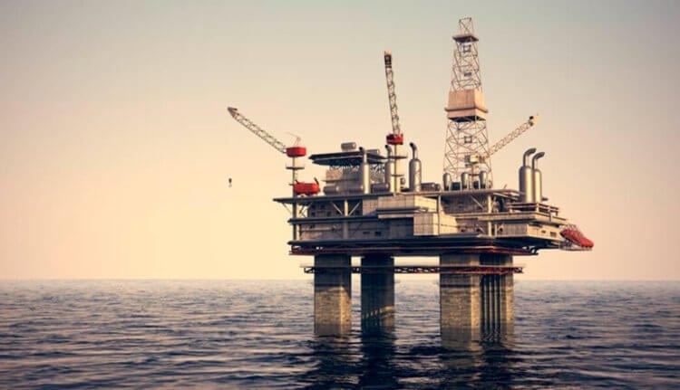 Какие виды нефти существуют? Нефть Brent добывается на Северном море. Фото.