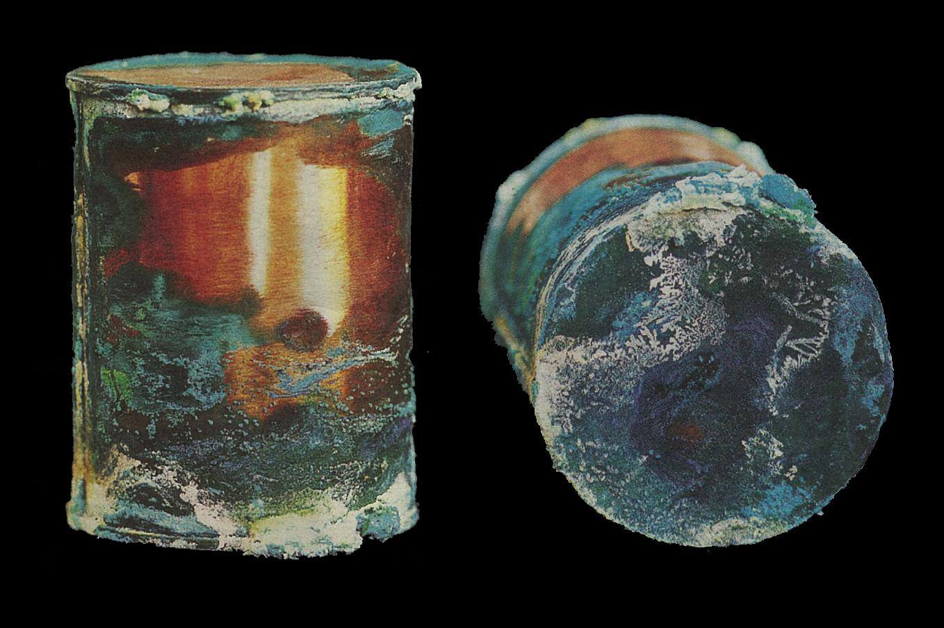 Добыча урана опасна, а радиация вредит здоровью. Фото.