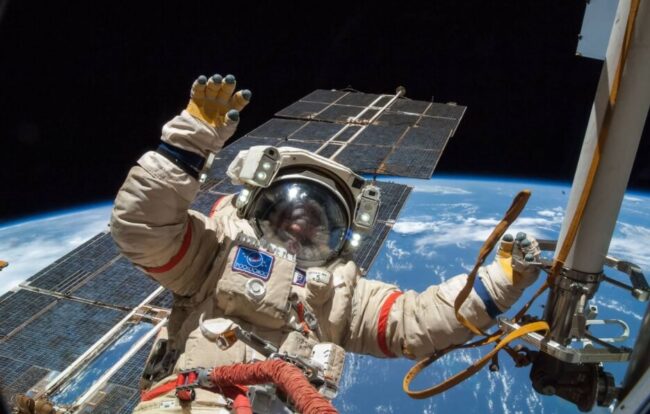 На космонавтов будет воздействовать радиация. Не стоит забывать, что космос — крайне опасное место. Фото.