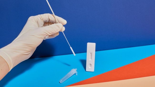 Симптомы и прочие неприятности. Инкубационный период у нового штамма станет таким же, как у омикрона. Фото.