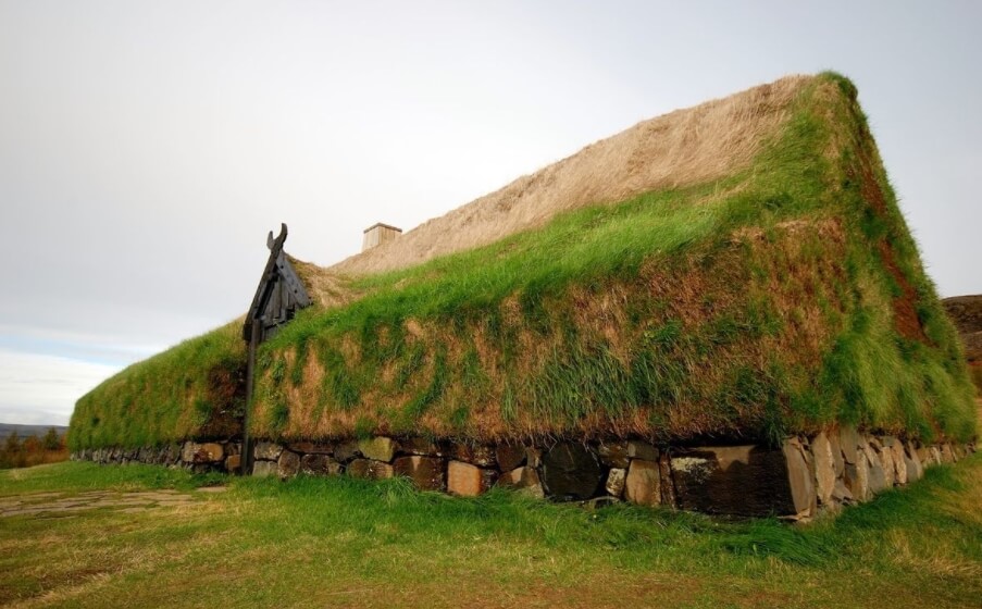 Последствия малого ледникового периода. Жилища викингов выглядели примерно так. Фото.