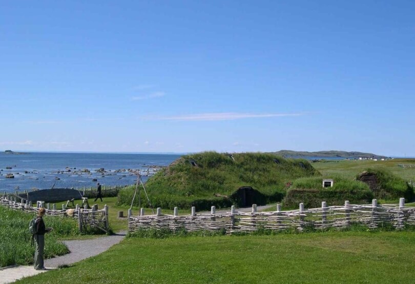 Последствия малого ледникового периода. Реконструкция поселения викингов в Гренландии. Фото.