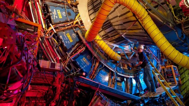 Ученые заявили, что определили массу W-бозона с точностью 0,01 процента, что вдвое превышает точность предыдущих попыток. Фото.