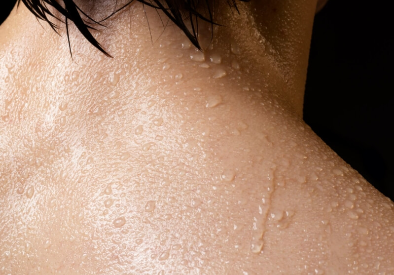 Самые приятные и неприятные запахи. Запах человеческого пота не нравится никому. Фото.