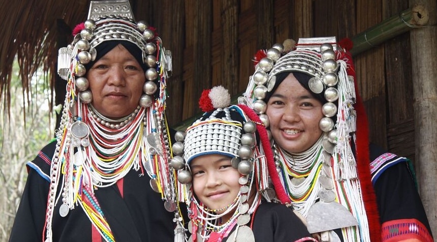 Влияет ли культура на восприятие запахов? Чтобы провести эксперимент, ученым пришлось посетить многие страны. Фото.