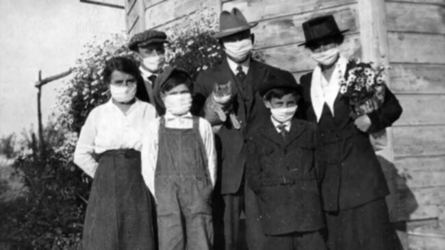 Грипп шагает по Земле. Кажется, котик тоже в маске. Грипп шагает по Земле. Кажется, котик тоже в маске. Фото.