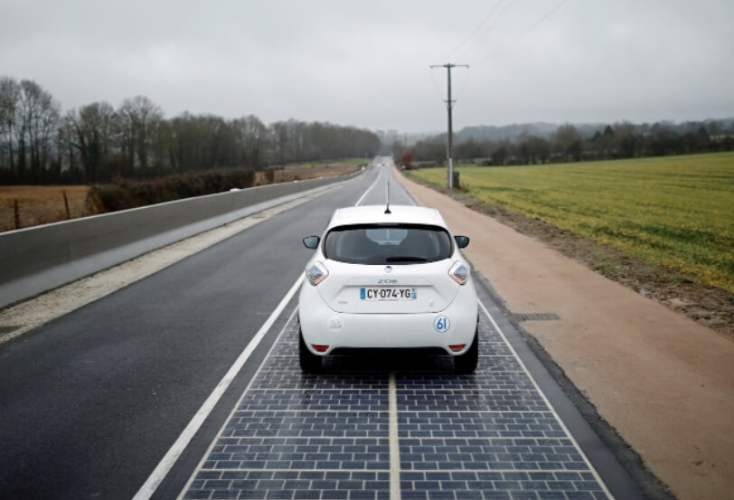 Первая в мире солнечная дорога Wattway. Фото.