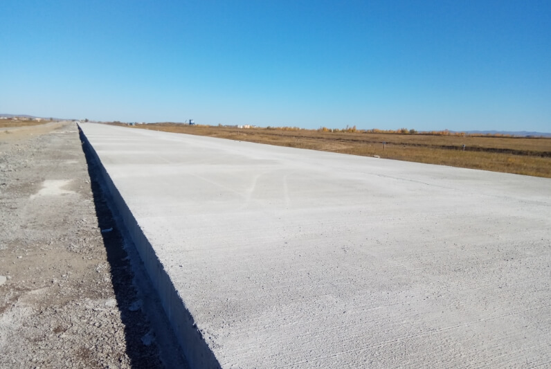 Бетон может показаться лучшим материалом для строительства дорог, но для России он не подходит. Фото.