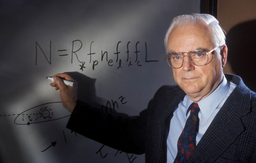 Новая попытка связаться с инопланетянами. Астроном Фрэнк Дрейк. Фото.