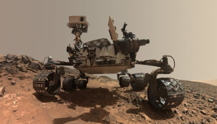 Марсоход Curiosity столкнулся с трудностями на пути к горе Шарпа. Марсоход Curiosity работает уже более 10 лет. Фото.