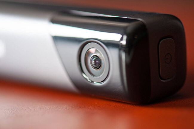 Как выбрать видеорегистратор. Видеорегистратор должен иметь хорошую камеру, чтобы записывать качественное видео и днём, и ночью. Как выбрать видеорегистратор. Видеорегистратор должен иметь хорошую камеру, чтобы записывать качественное видео и днём, и ночью. Фото.