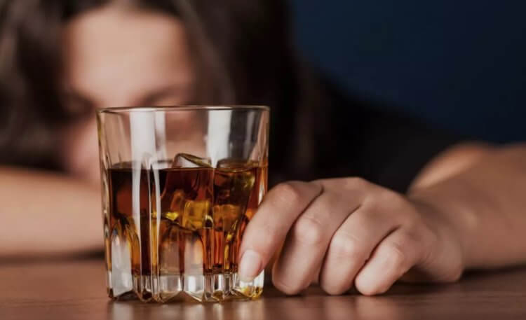 Почему люди любят алкоголь с научной точки зрения?
