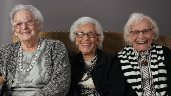 Старость – это этап нашей жизни, который ничуть не менее значим и важен, чем детство, юность и зрелость. Фото.