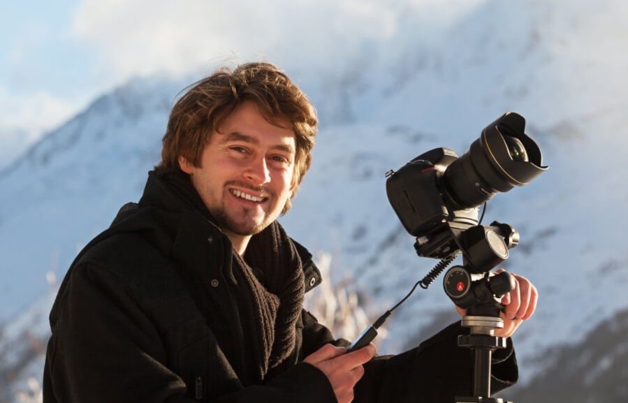 Как увидеть астронавтов с Земли? Фотограф Себастьян Вольтмер. Фото.