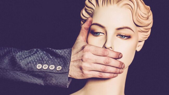 Стоит ли говорить о людях плохо? Вероятно, нет. Но мы все равно так делаем. Фото.