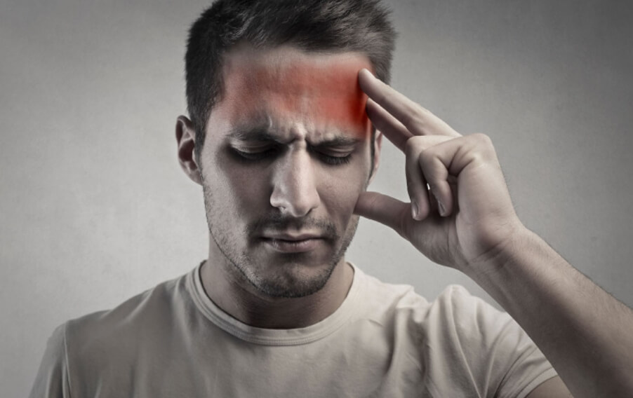 Паразиты в головном мозге. Иногда паразитические черви могут дать о себе знать головной болью. Фото.