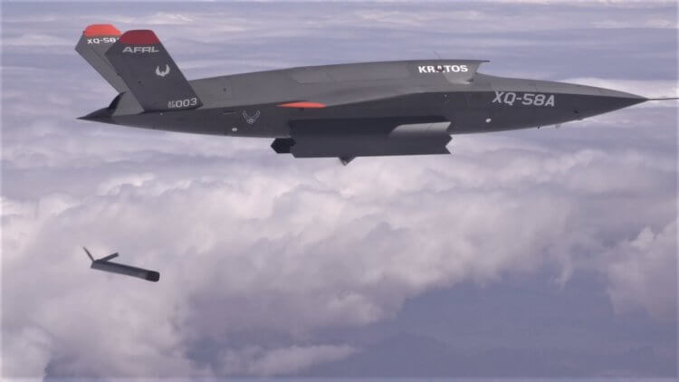 Беспилотники истребители Илона Маска: откажутся ли военные от самолетов?