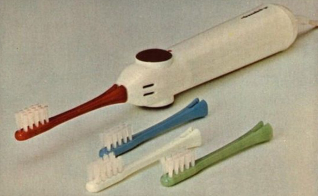 Как люди научились чистить зубы?