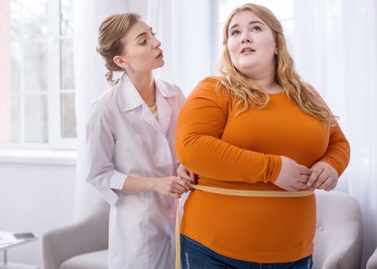 Вы много едите по ночам. Про вред ожирения вы наверняка уже в курсе. Фото.