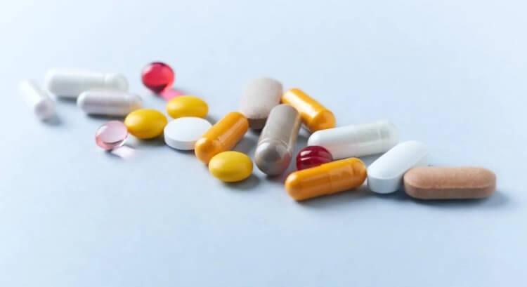Чем опасны поддельные лекарства? Внутри поддельных лекарств может быть что угодно. Фото.