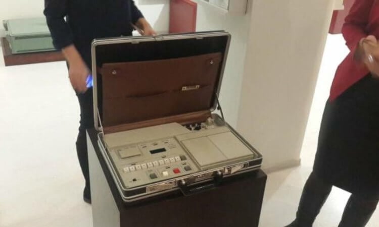Существует ли ядерный чемоданчик и как он работает. Так выглядит содержимое российского ядерного чемоданчика. Фото.