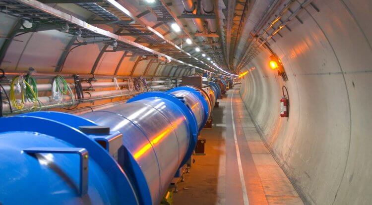 Осевой бозон Хиггса. Большой адронный коллайдер позволил обнаружить частицы, существование которых предсказывали десятилетия назад. Фото.
