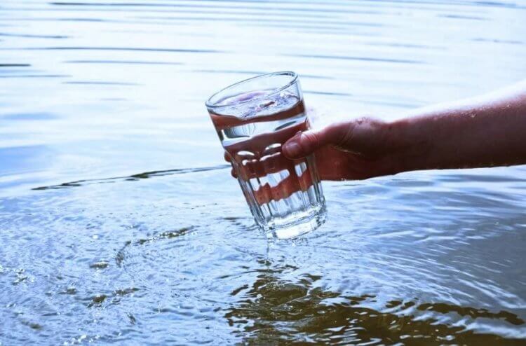 Почему нельзя пить морскую воду. Человек не способен утолить жажду морской водой. Фото.
