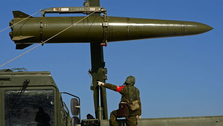 Ракетный комплекс Искандер: характеристики И возможности. Ракеты «Искандер» способны преодолевать системы ПРО стран НАТО. Фото.