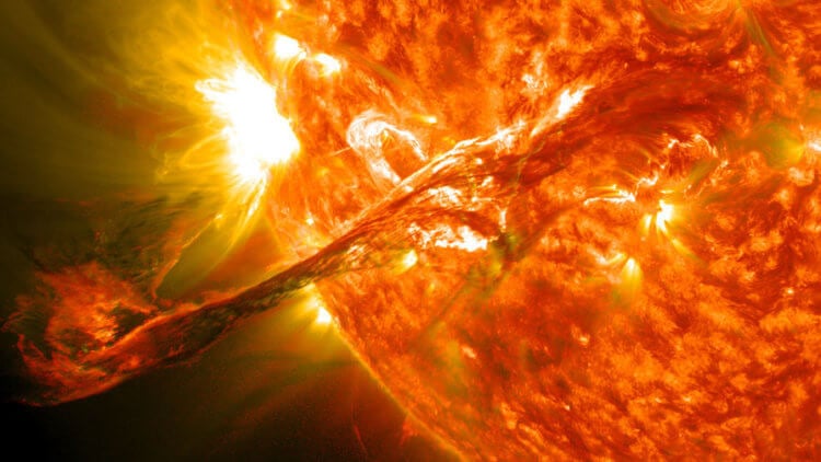 Чем пятна на Солнце опасны для Земли. Вспышки на Солнце могут привести к ряду серьезных проблем на Земле. Фото.
