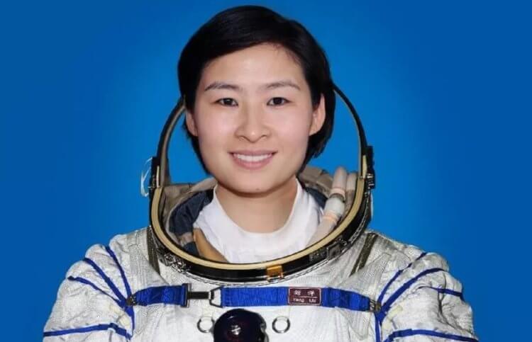 Китайский космонавт Лю Ян. Лю Ян. Фото.
