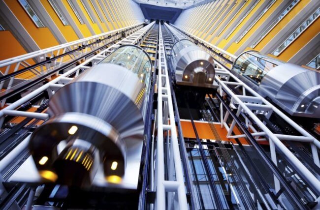 Для чего нужны скоростные лифты и почему их мало в России? Фото.