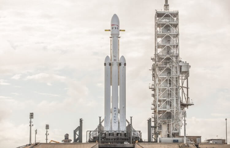Космическая миссия «Психея» (Psyche). Ракета-носитель Falcon Heavy. Фото.