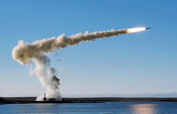 Комплекс “Бастион” — характеристики и особенности. Пуск ракеты с мобильного ракетного комплекса «Бастион». Фото.