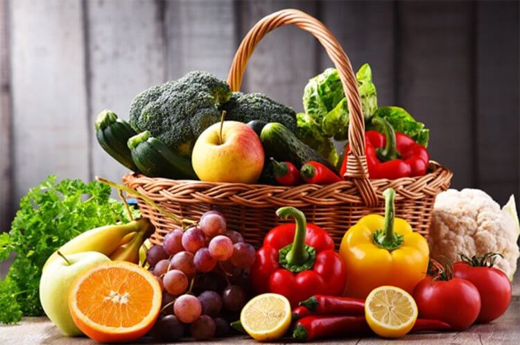 Виды углеводов. Полезные углеводы содержатся в овощах и фруктах. Фото.