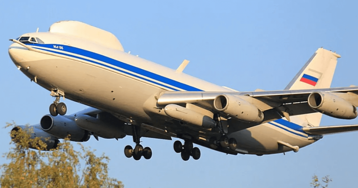 Визуально российский «самолет судного дня» не сильно отличается от серийного ИЛ-86. Источник фото: sevastopol.su. Фото.
