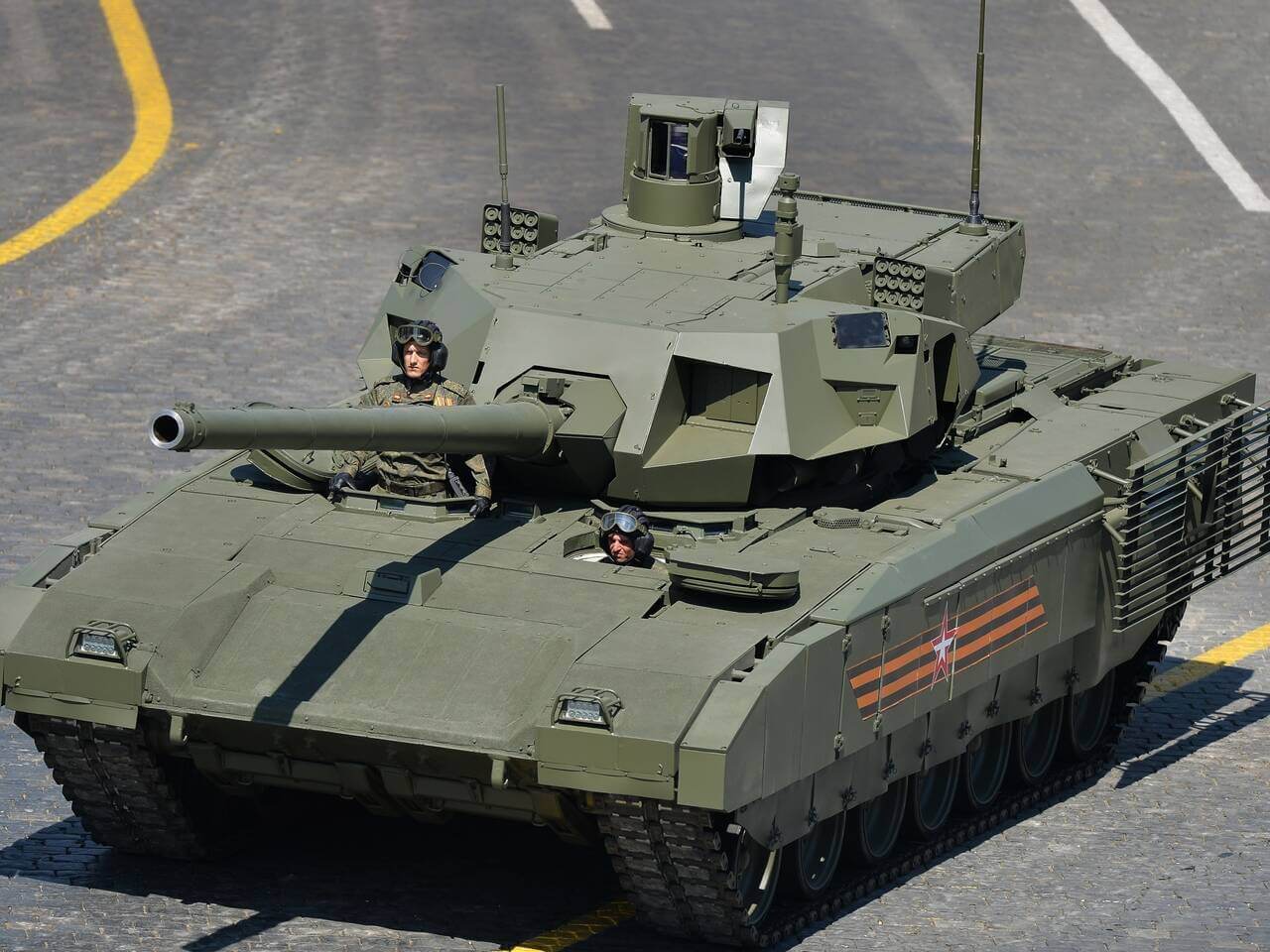 На что способен танк Т-14 “Армата” и какова его судьба