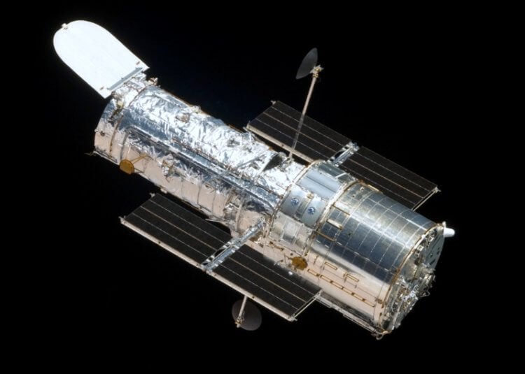 Сколько информации хранит телескоп Джеймса Уэбба. Для сравнения, телескоп «Хаббл» обладает 2 Гигабайтами памяти. Фото.