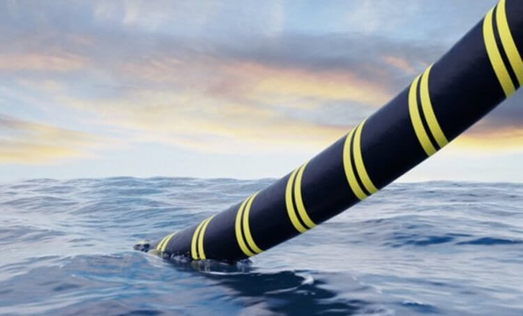 Подводный газопровод. Может, ученые нашли подводную трубу или кабель? Фото.