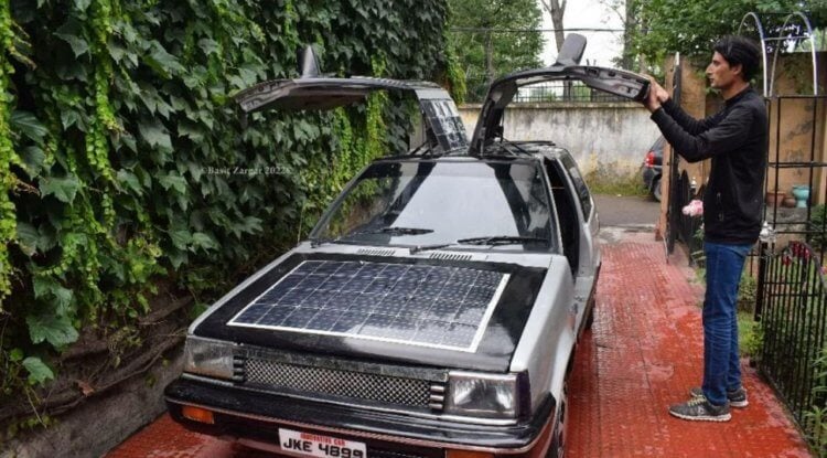 Индиец создал электромобиль своими руками. Чем он лучше серийных моделей? Учитель математики из Индии доказал, что электромобиль можно собрать даже у себя в гараже. Фото.