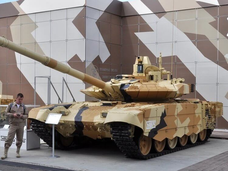 Почему нет массовых закупок танка “Армата”. Вместо закупки танков «Армата» будут модернизированы танки Т-90. Фото.