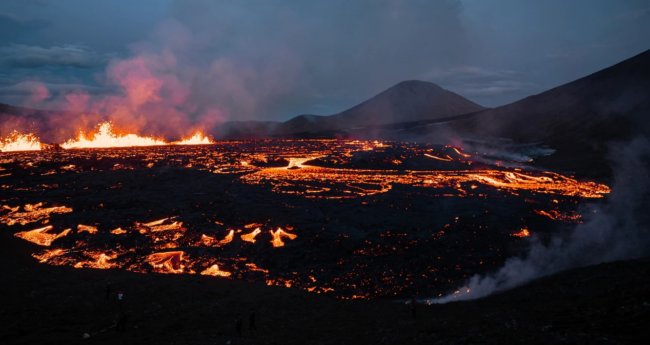 Извержение вулкана в Исландии озадачило ученых — остров оказался под угрозой? Фото.